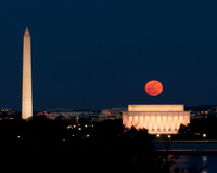 Moon rise over the Memorial